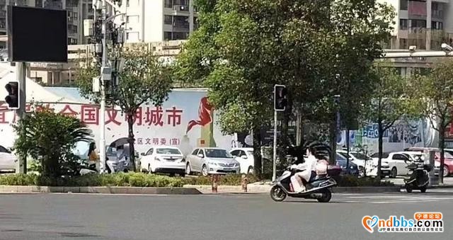 福建宁德交警曝光不文明行为，谁闯红灯被拍了？-4.jpg