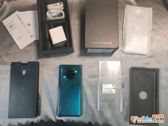 华为mate30Pro   8+256绿色裴冷翠5700转让-1.jpg