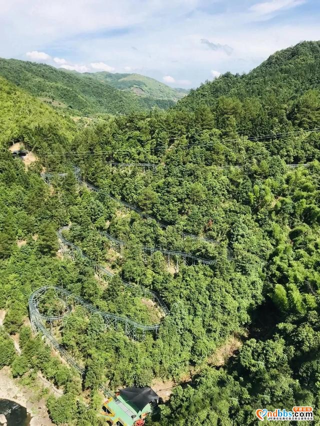 高空玻璃水滑道、玻璃天桥、高空溜索！宁德这个小众避暑地方火了-2.jpg